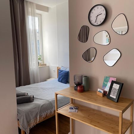 Studio W Centrum Warszawy Ulica Chmielna - 500M Od Dworca Centralnego - By Good Sleeping วอร์ซอ ภายนอก รูปภาพ